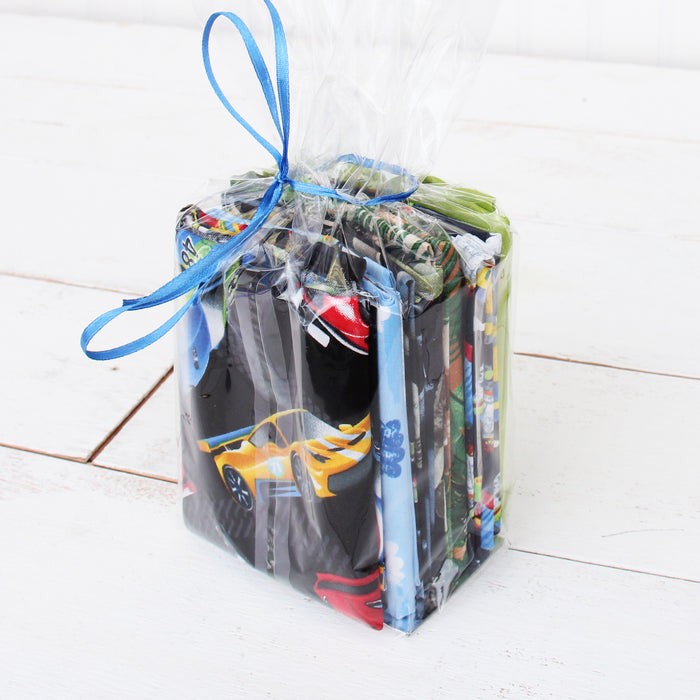 Six Fat Quarter Grab Bag - Mystery Pack of Christmas Print Precuts - Threadart.com