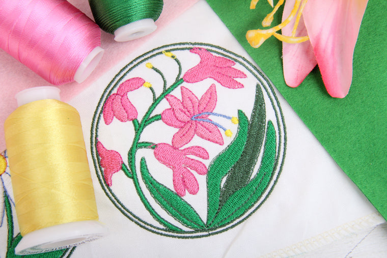 A pink lily runner in full color