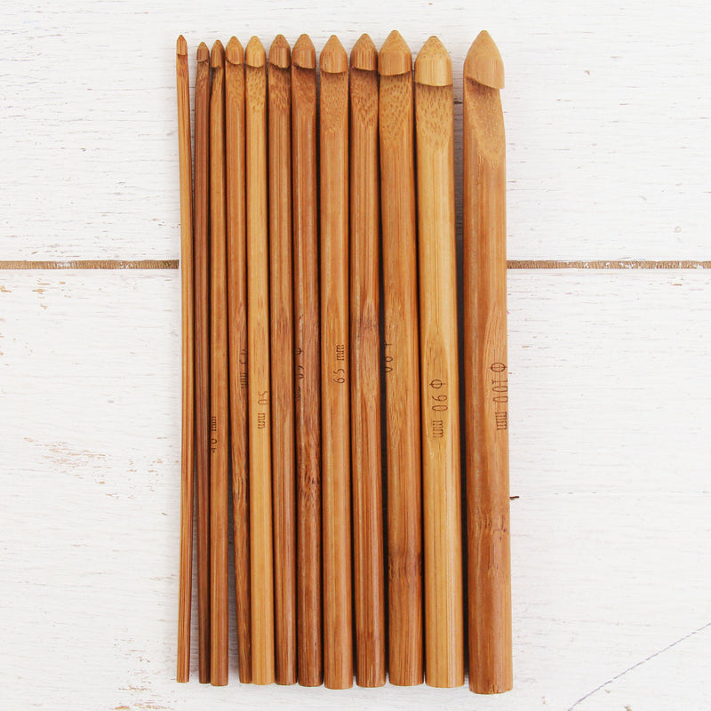 Bamboo Crochet Hook Set with 12 Hooks - Threadart.com