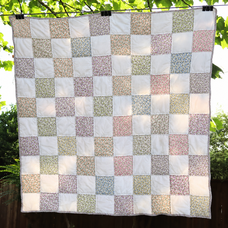 Premium Cotton Quilting Fabric Sold By The Yard - Sevenberry Collection - Black Daisy Floral