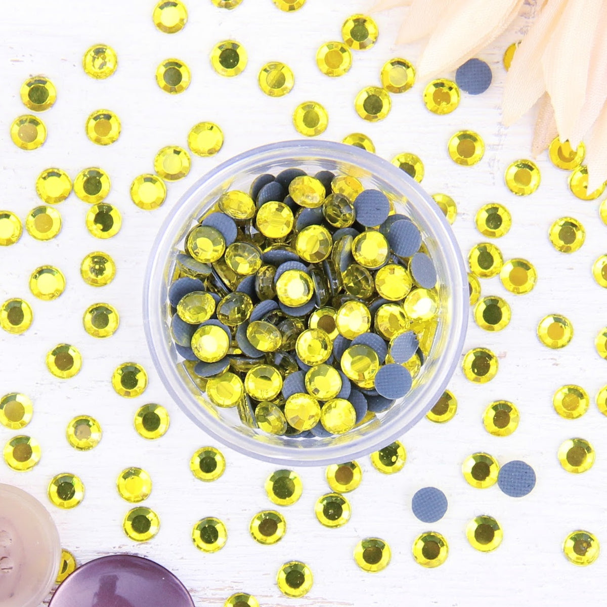 Hot Fix Rhinestones - SS30 - Lemon - 144 stones — Threadart.com